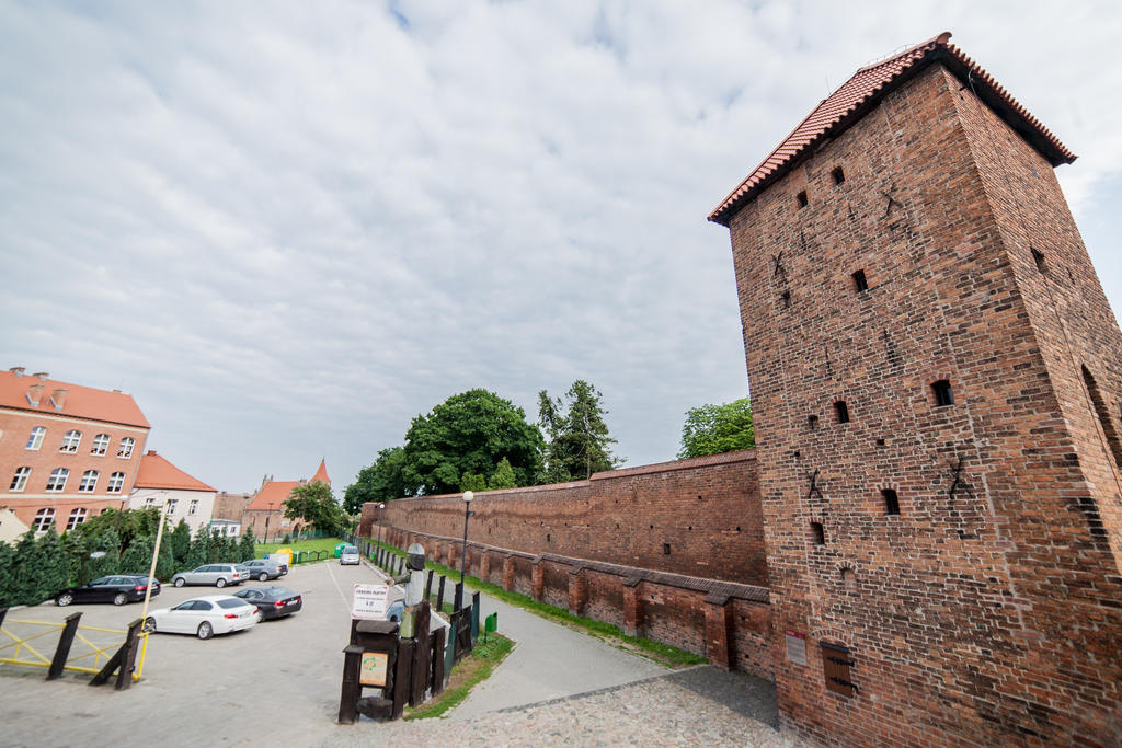 Hotel Karczma Chelminska Chełmno Exterior foto